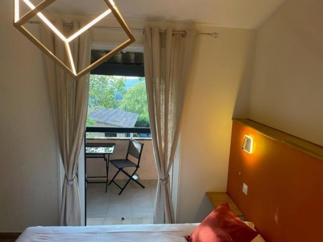 L'Estirado Des Adrets Hotel Les Adrets-de-l'Esterel Ngoại thất bức ảnh