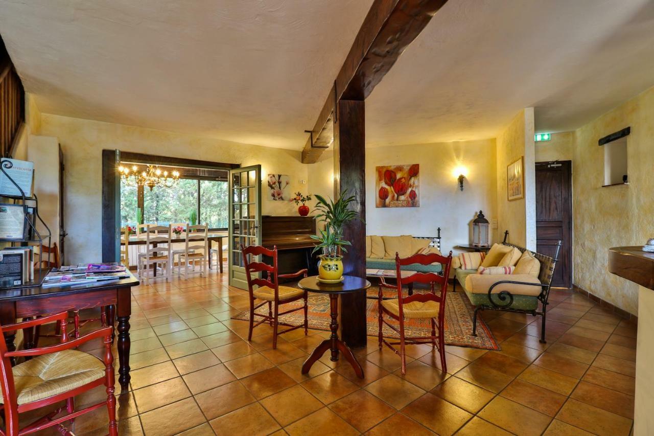 L'Estirado Des Adrets Hotel Les Adrets-de-l'Esterel Ngoại thất bức ảnh