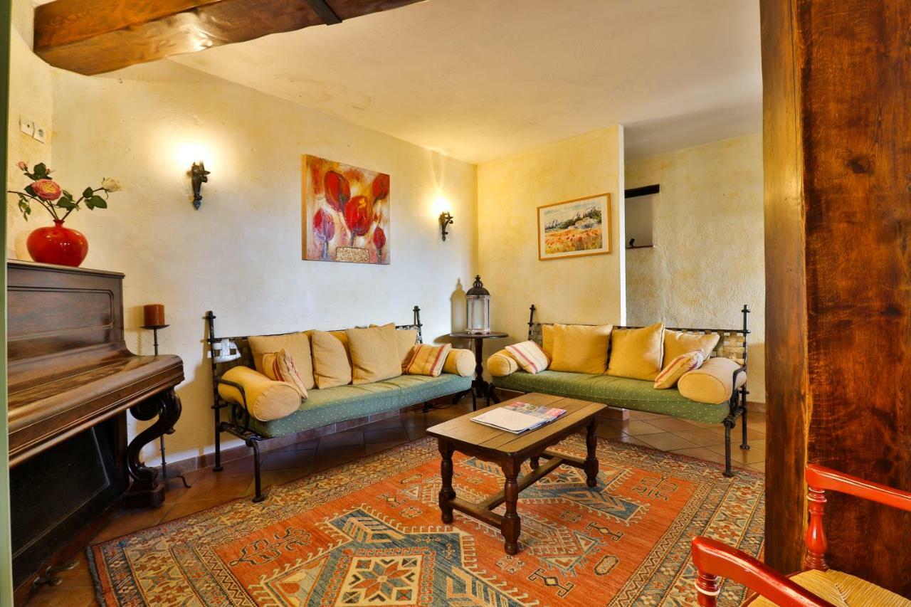 L'Estirado Des Adrets Hotel Les Adrets-de-l'Esterel Ngoại thất bức ảnh