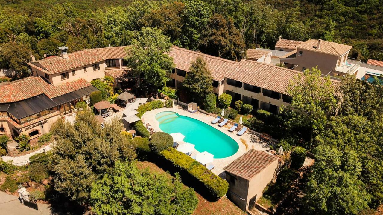L'Estirado Des Adrets Hotel Les Adrets-de-l'Esterel Ngoại thất bức ảnh